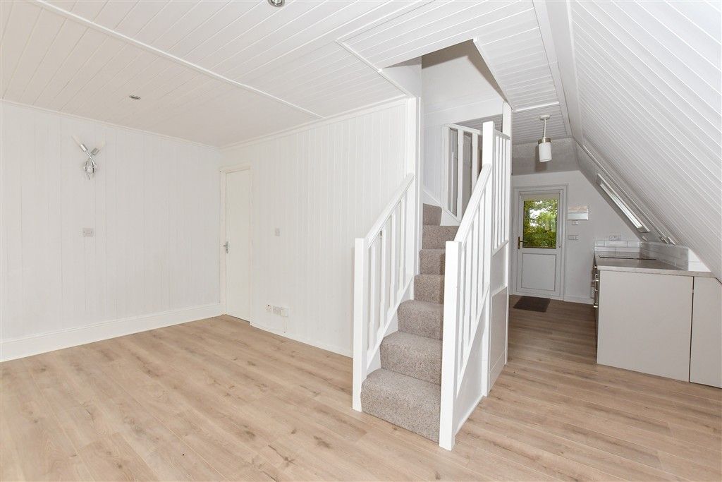 Property photo 1 of 11 Lounge