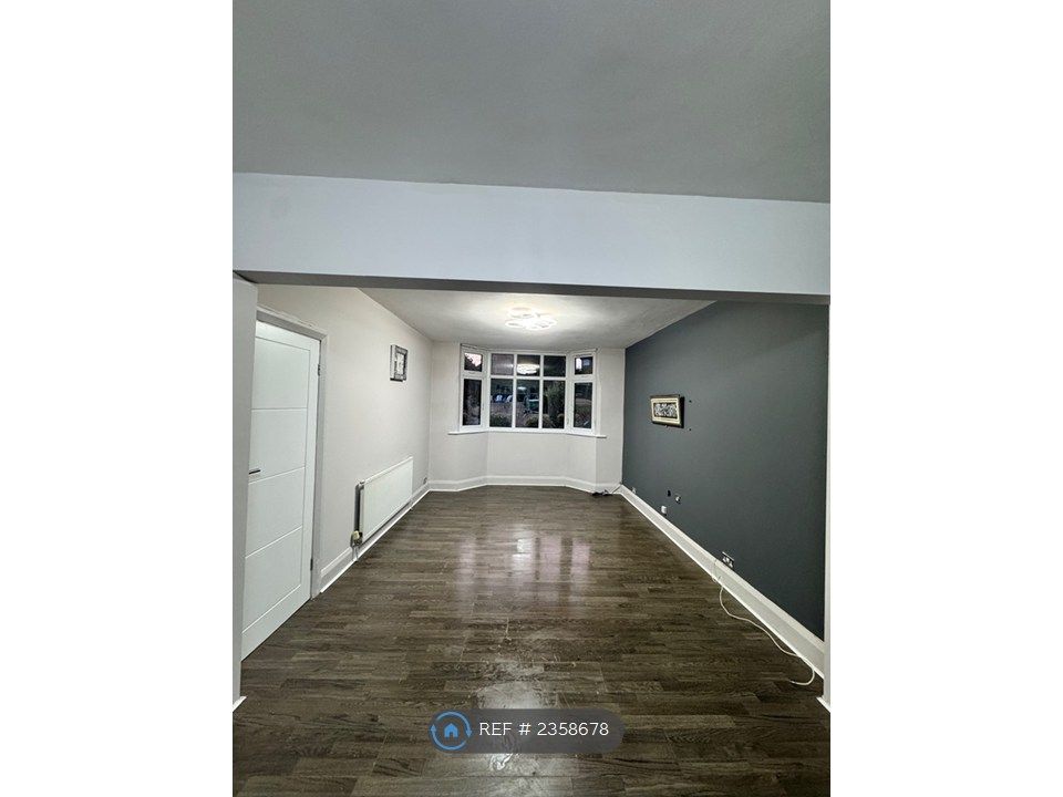 Property photo 1 of 32