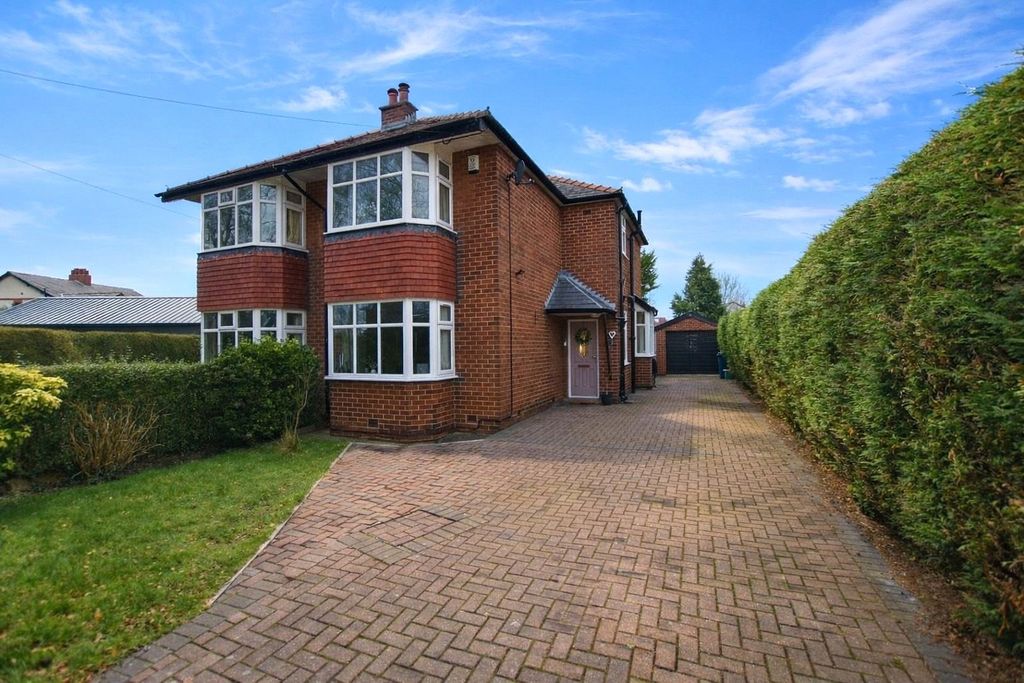 Property photo 1 of 21 External