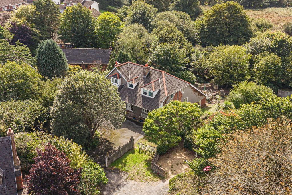 Property photo 1 of 44