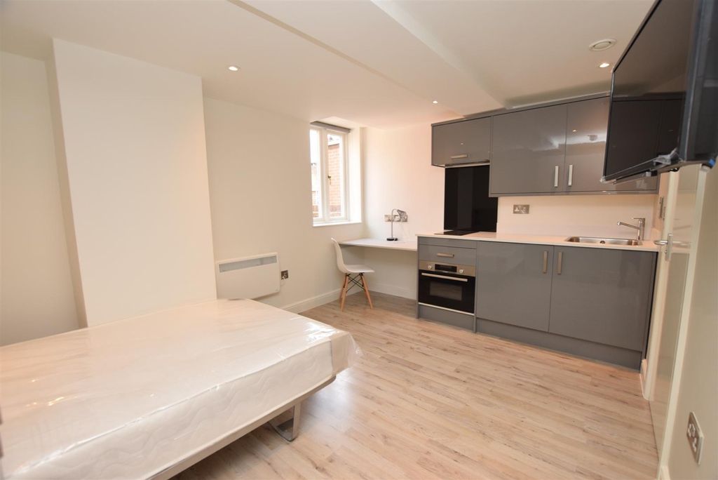 Property photo 3 of 6 2830144