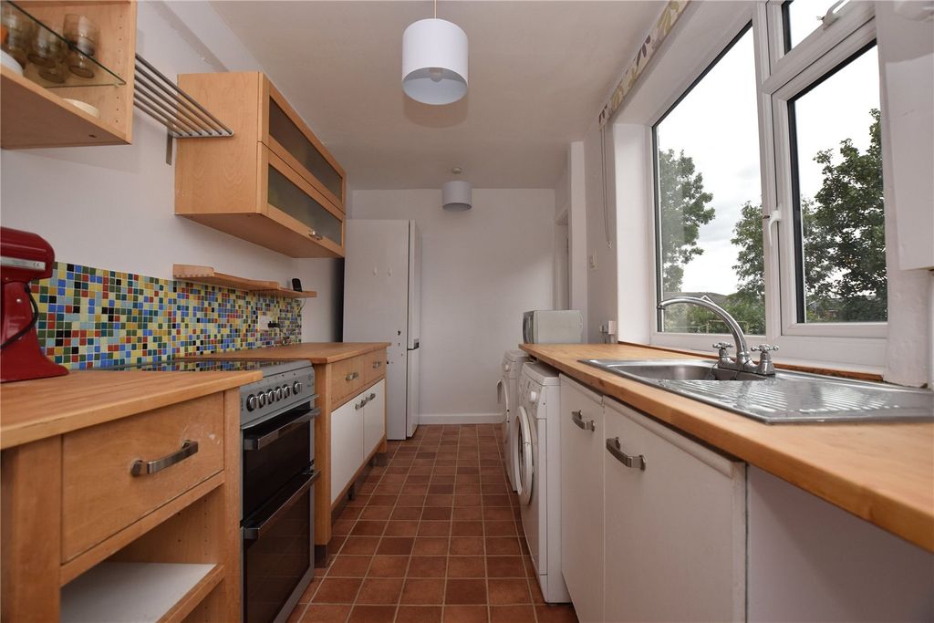 Property photo 3 of 8 Picture No. 06