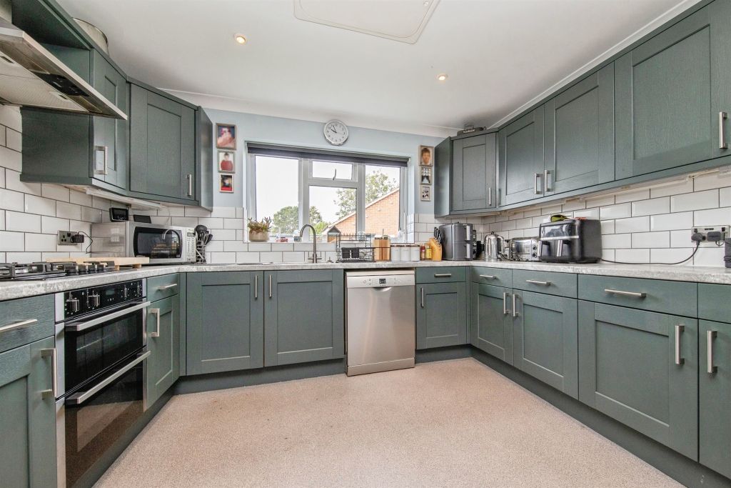 Property photo 3 of 17