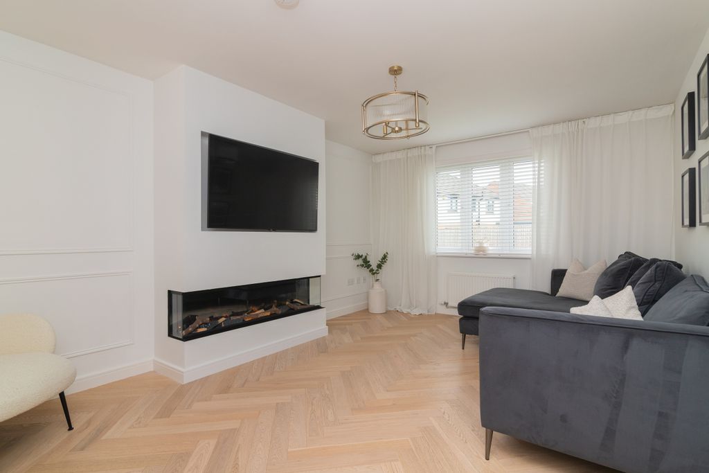 Property photo 2 of 42 15 Galbraith Avenue Linwood-1