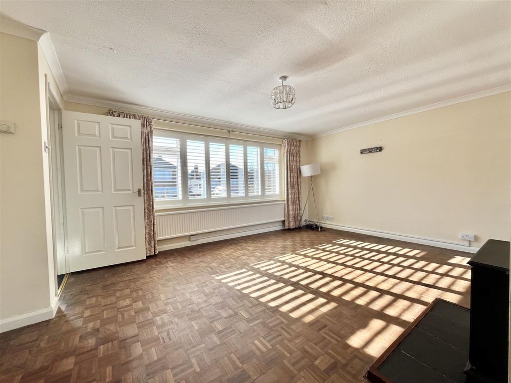 Property photo 3 of 20