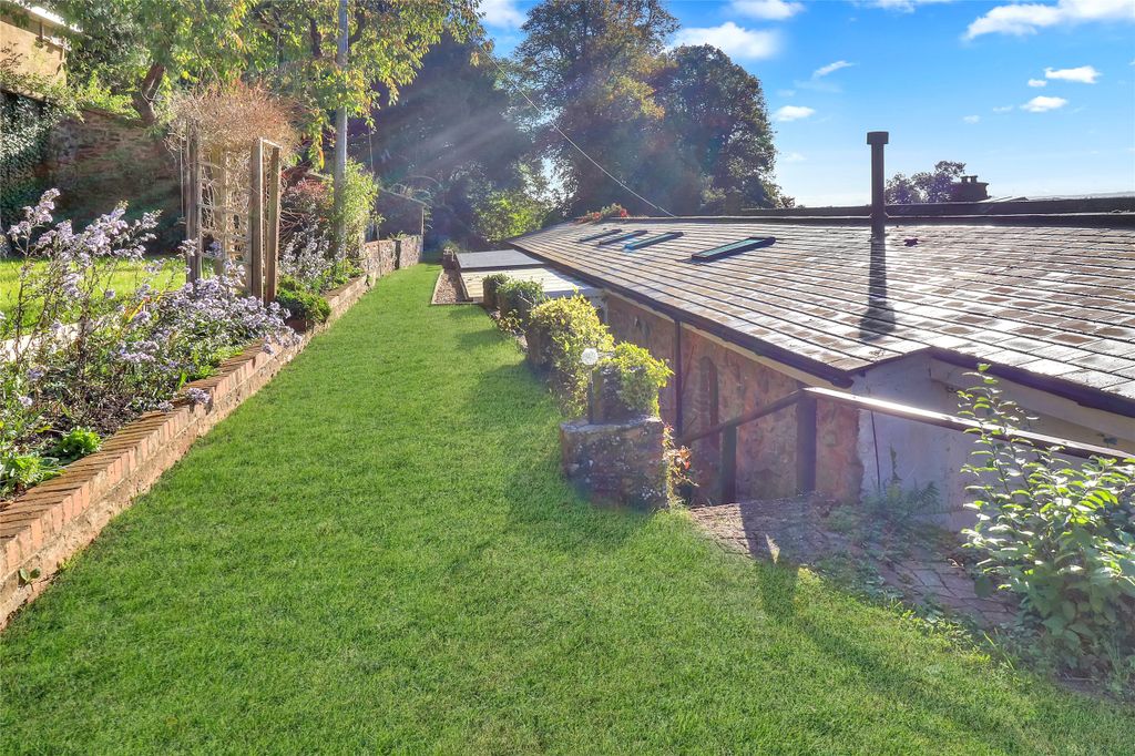 Property photo 2 of 26 2 - Picture No. 27