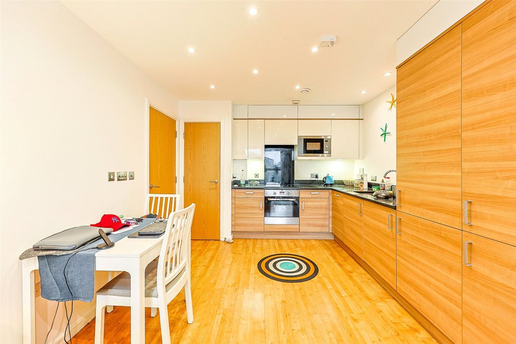 Property photo 3 of 17 Picture No. 16