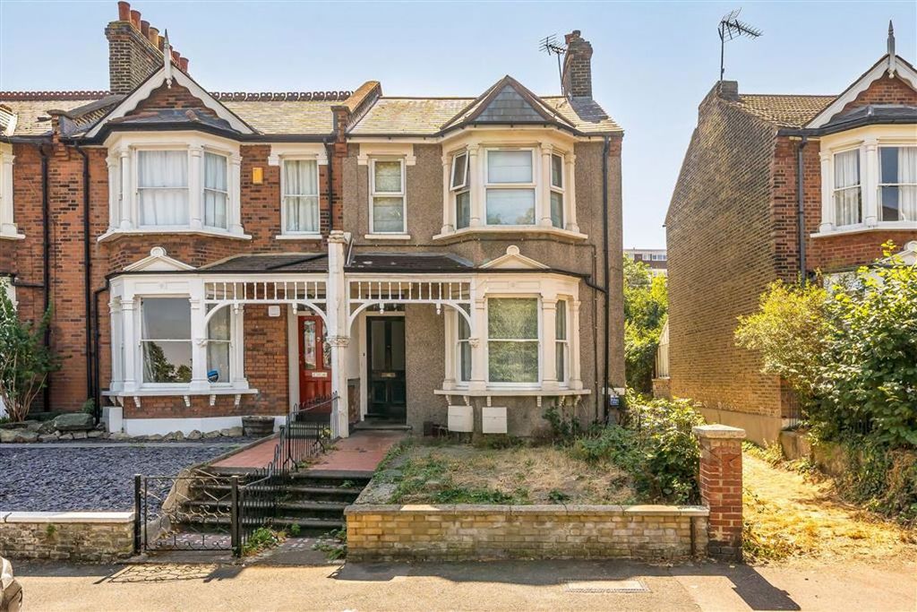 Property photo 1 of 5