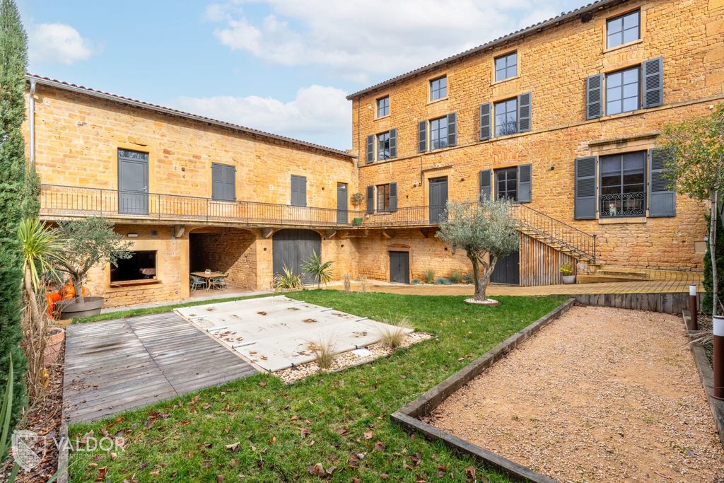 Property photo 2 of 18