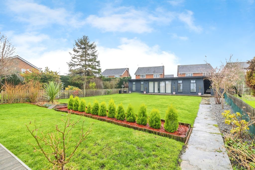 Property photo 2 of 43