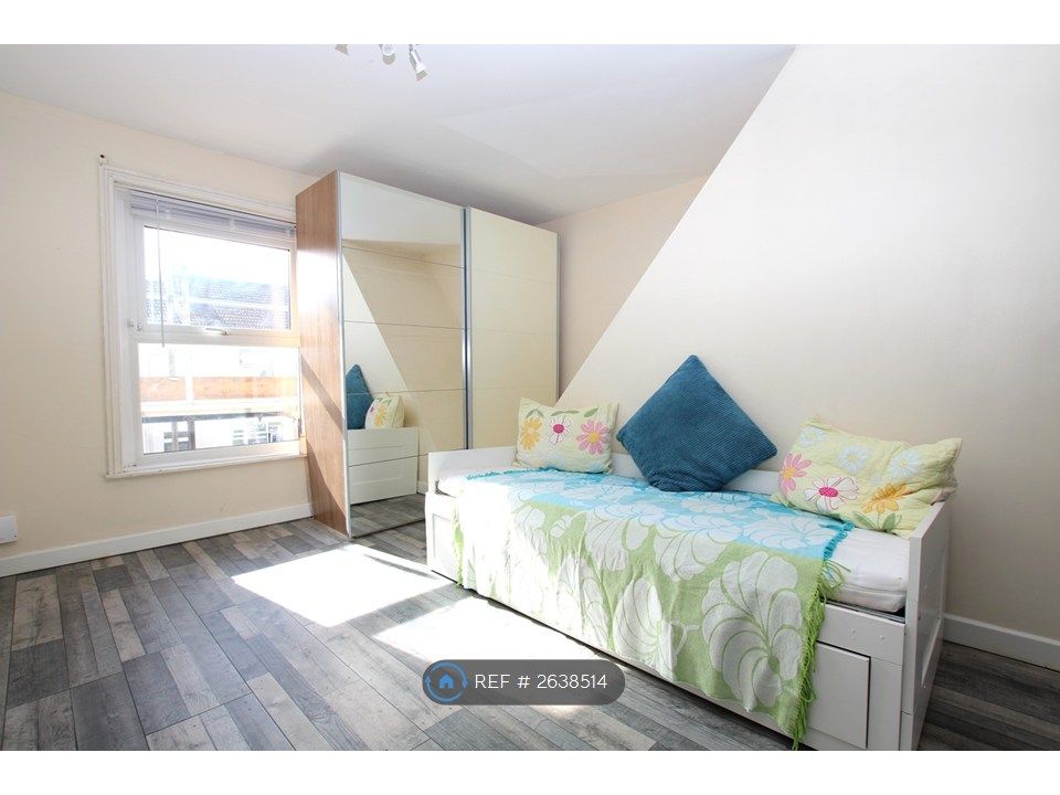 Property photo 2 of 3