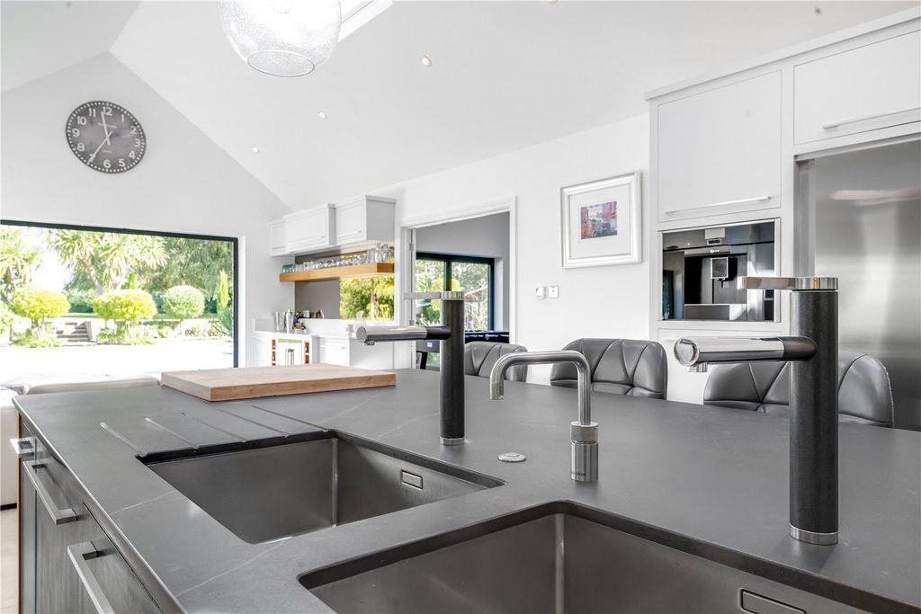 Property photo 3 of 42 Kitchen