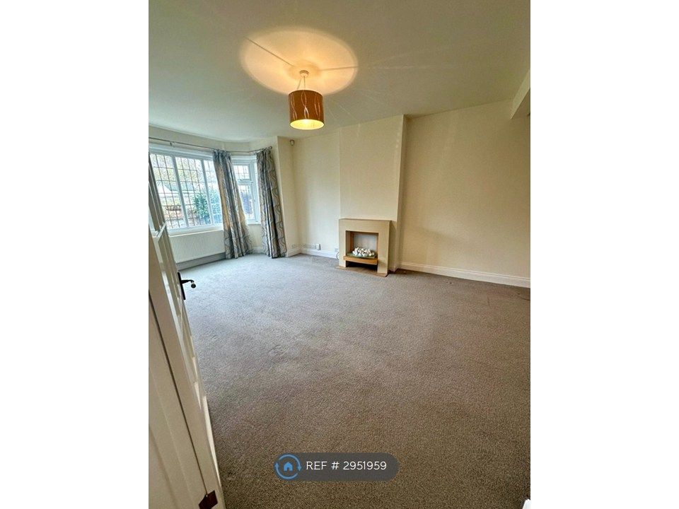 Property photo 2 of 29