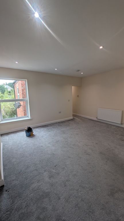 Property photo 1 of 6 Living Room