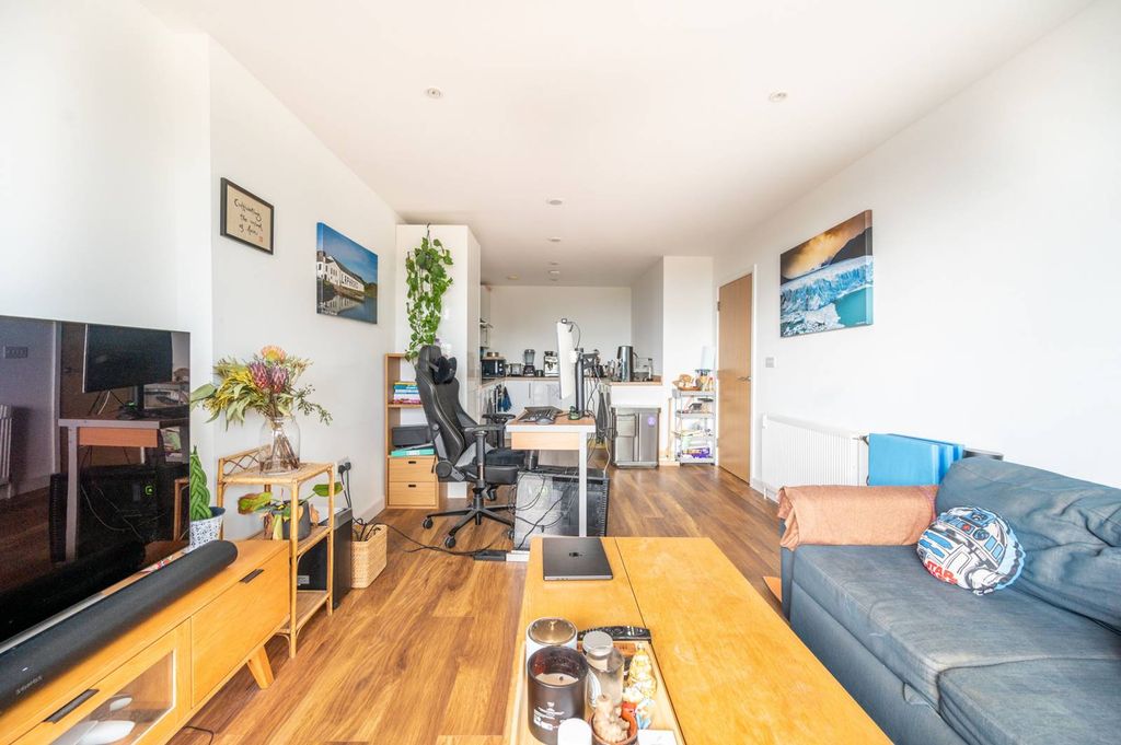 Property photo 3 of 9