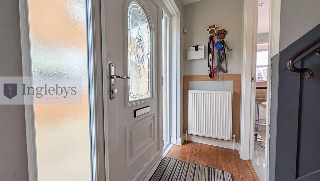 Property photo 2 of 30