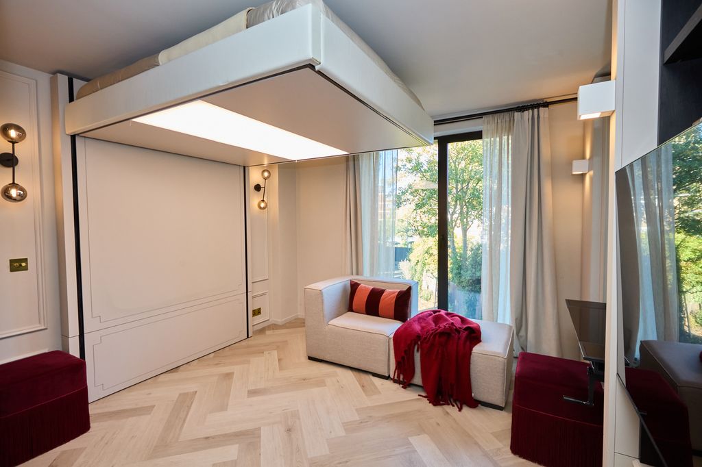 Property photo 2 of 13