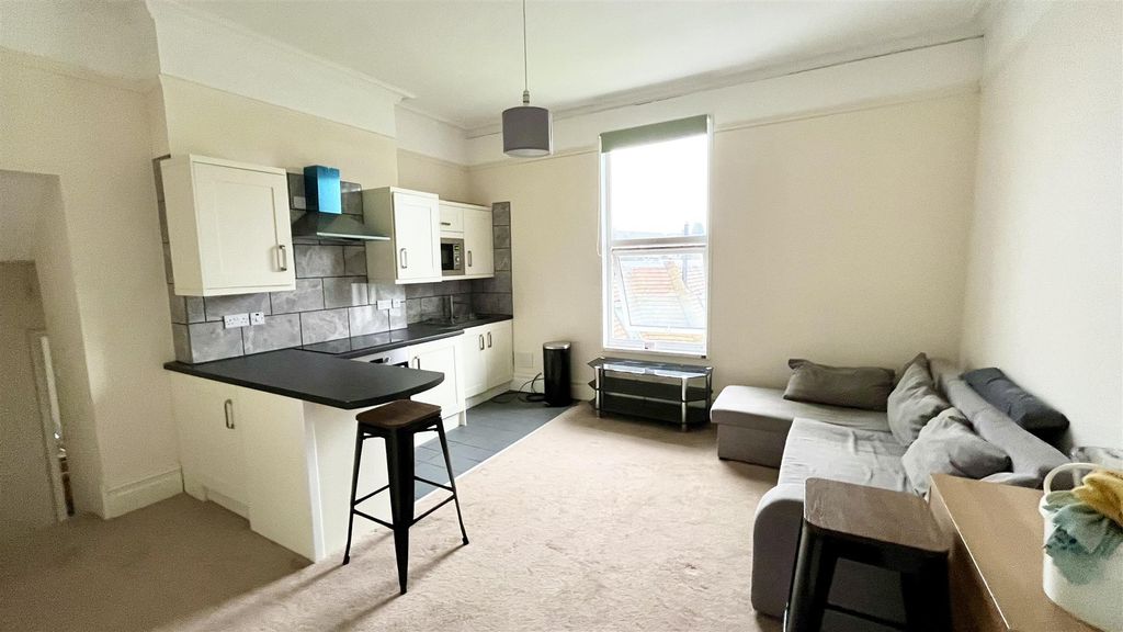 Property photo 2 of 8 Img_E2192.Jpg