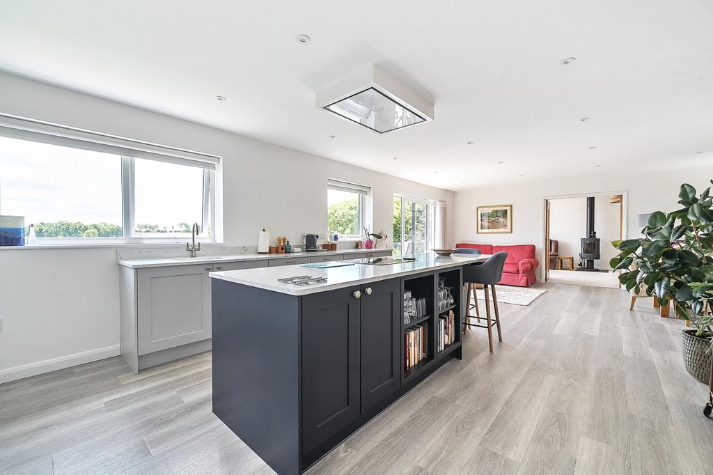 Property photo 2 of 23 Photo 2