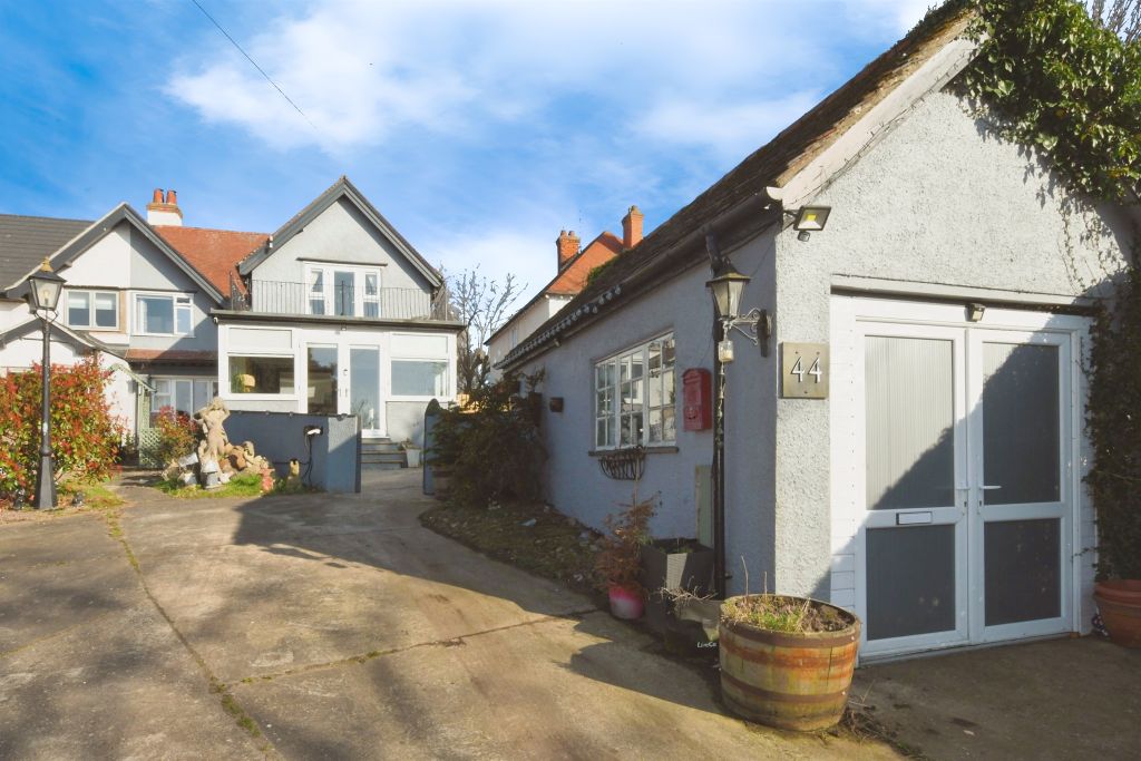 Property photo 1 of 24