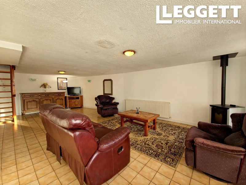 Property photo 3 of 10