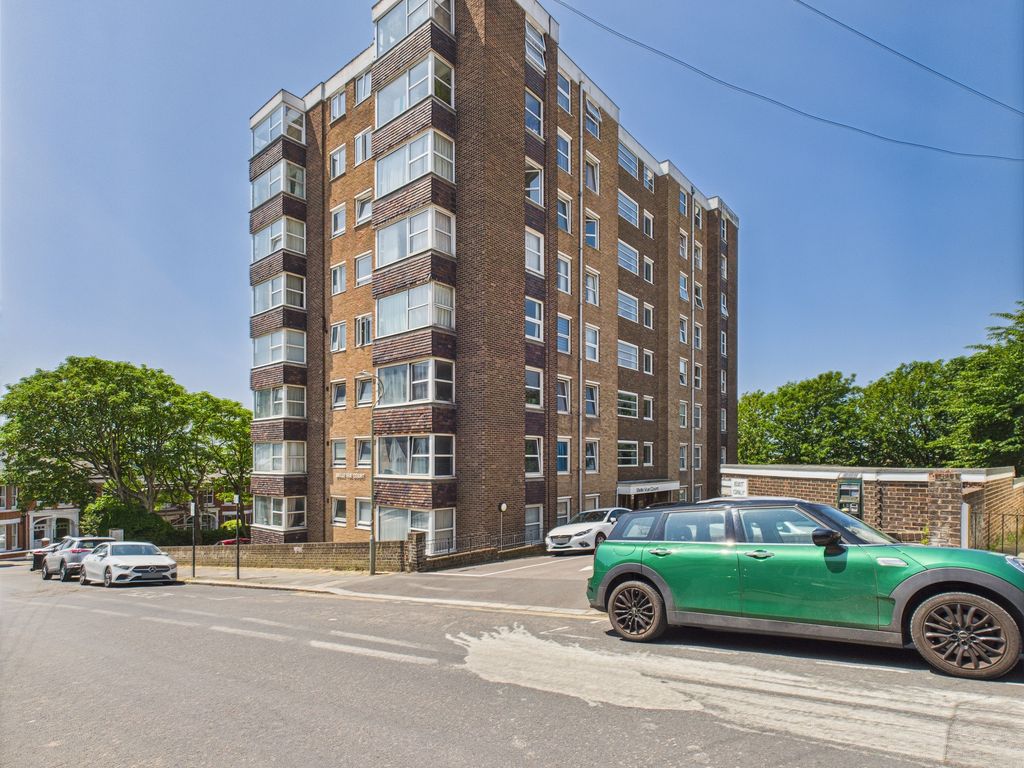 Property photo 1 of 12 Front