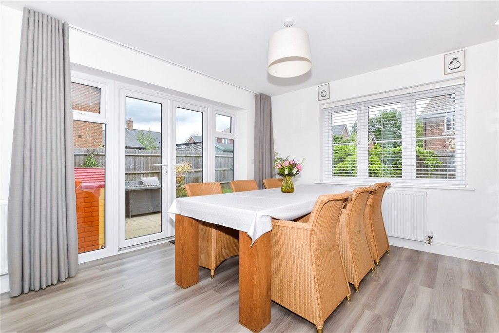Property photo 3 of 21 Kitchen/Diner