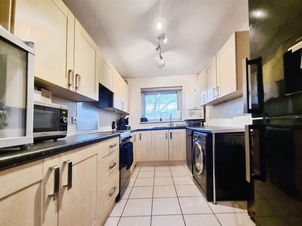 Property photo 2 of 12 A7Ffa8Ae-Photo-2026-01-12-15-40-29.Jpg