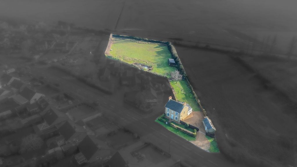 Property photo 1 of 44