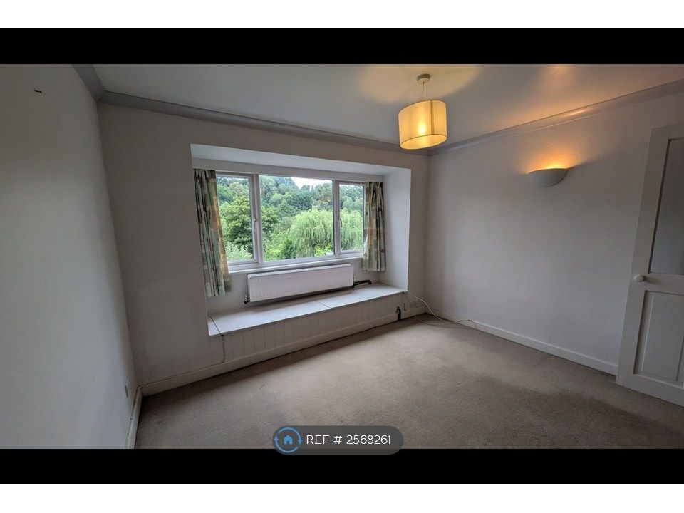 Property photo 3 of 8 Living Room