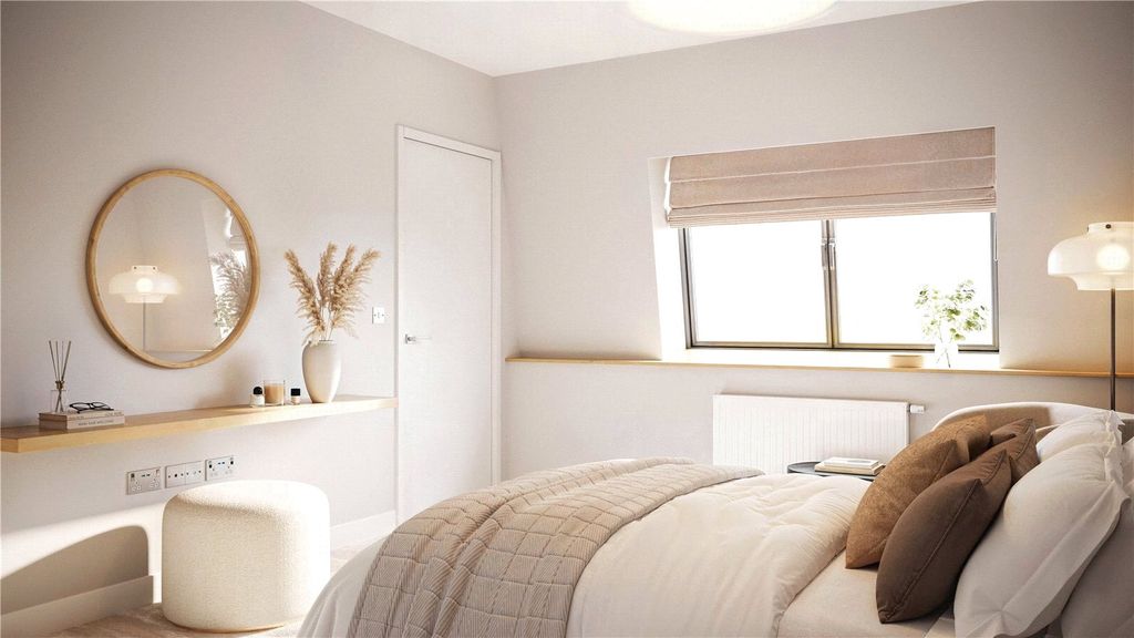 Property photo 2 of 4 Bedroom - C