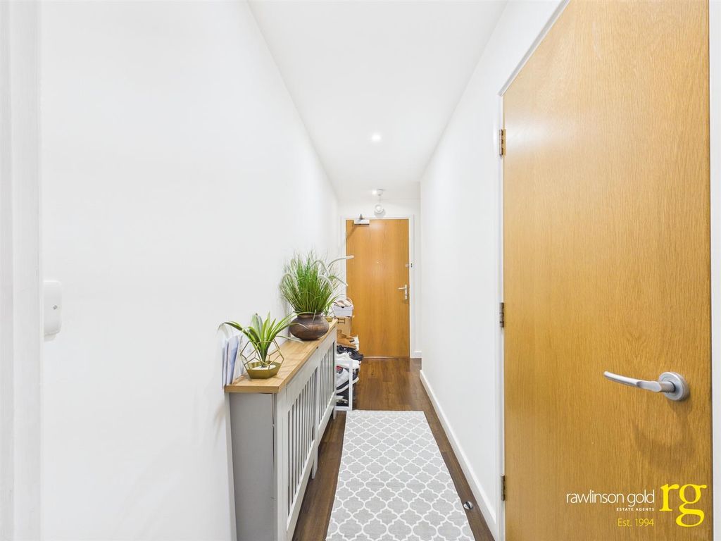 Property photo 2 of 12 Cam02900G0-Pr0317-Still013.Jpg