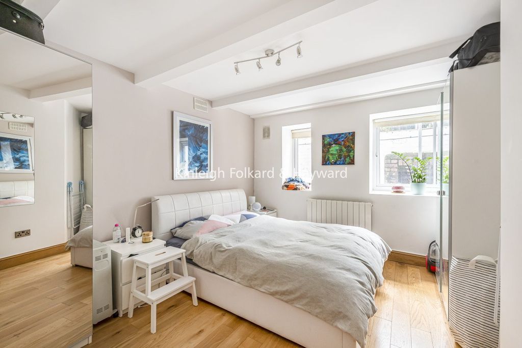 Property photo 2 of 7 Picture No. 10