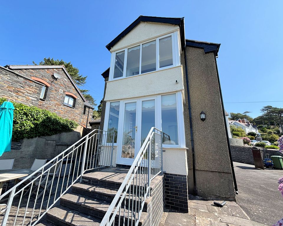 Property photo 2 of 46