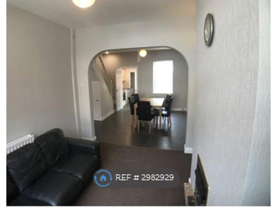 Property photo 2 of 8