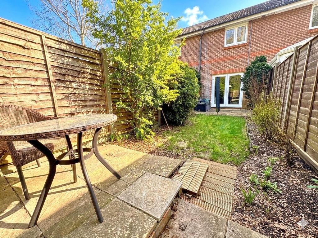 Property photo 3 of 9 Garden.Jpg