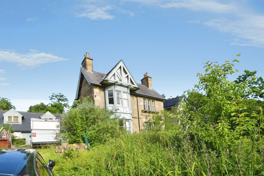 Property photo 1 of 21
