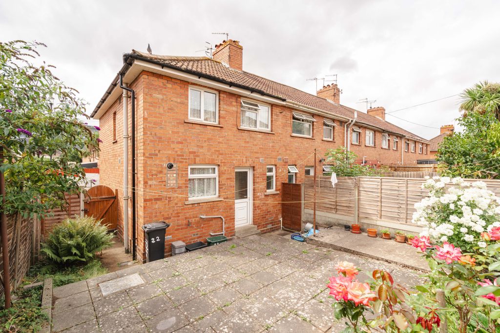 Property photo 2 of 14 15