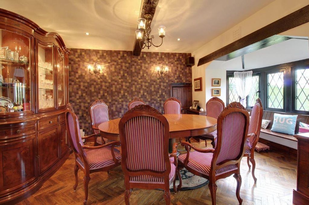 Additional image 5 of 4 bed detached house for saleBrookmans Avenue, Brookmans Park AL9