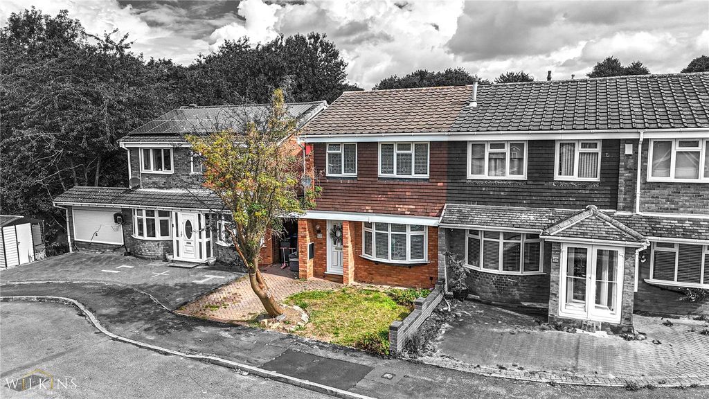 Property photo 1 of 27 Picture No. 04