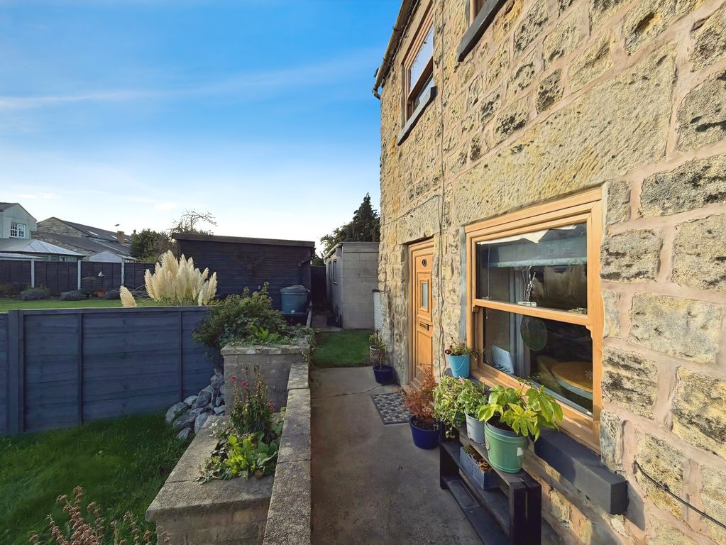 Property photo 2 of 29