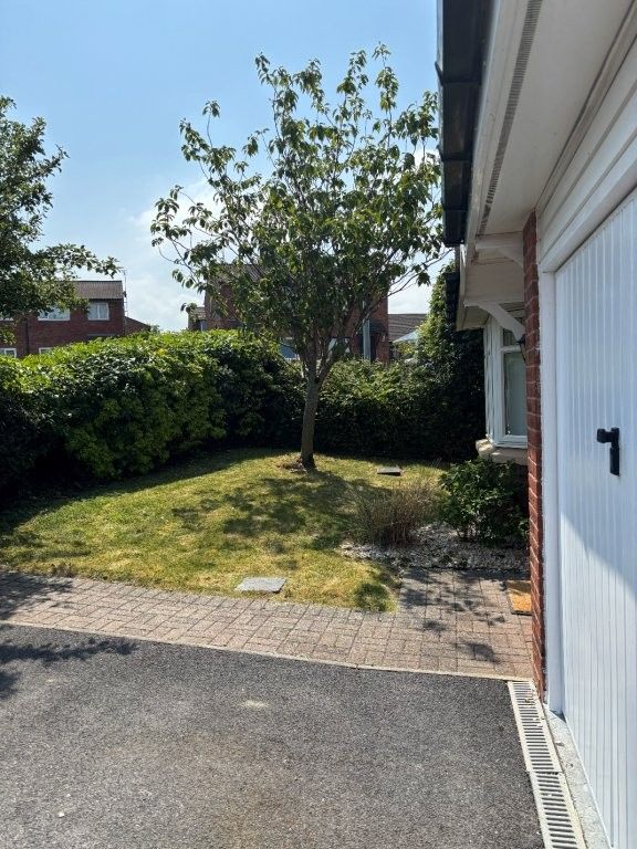 Property photo 2 of 36