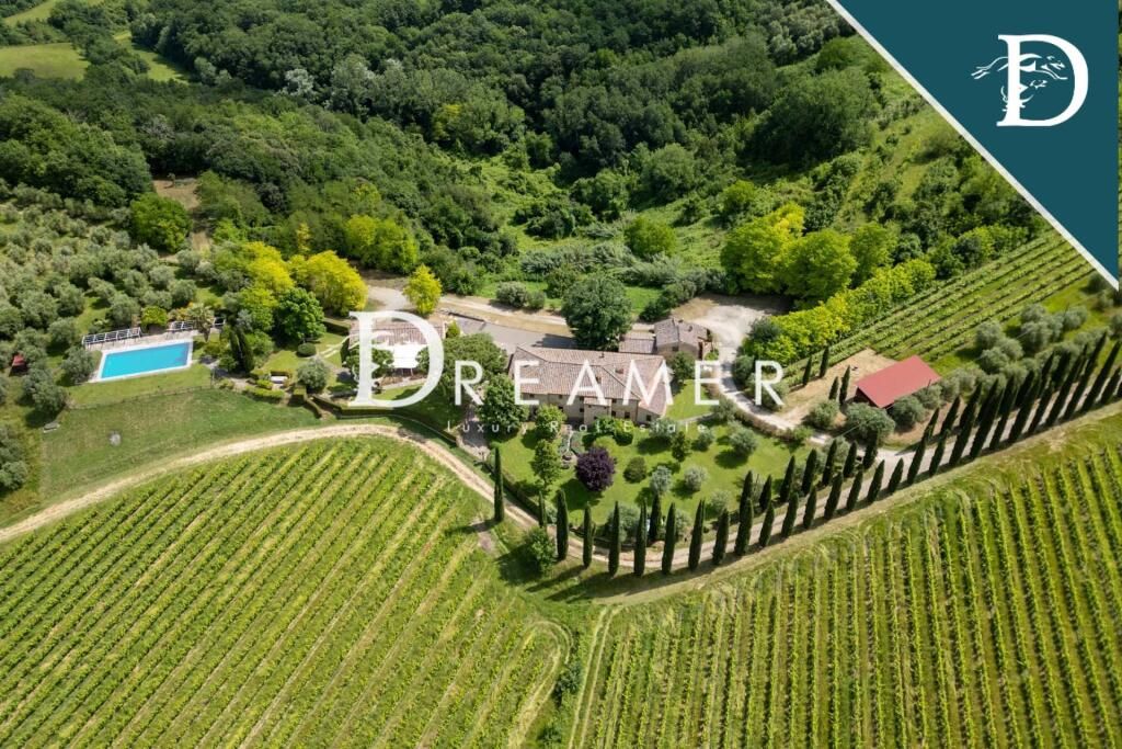 Property photo 3 of 44