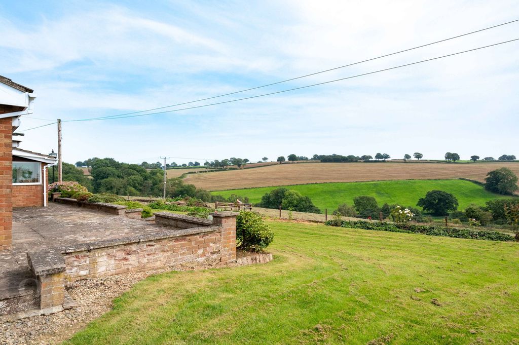 Property photo 2 of 24