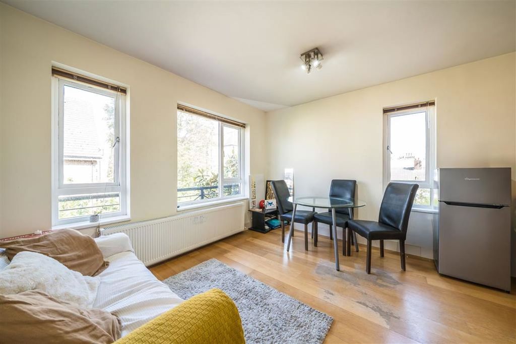Property photo 2 of 6