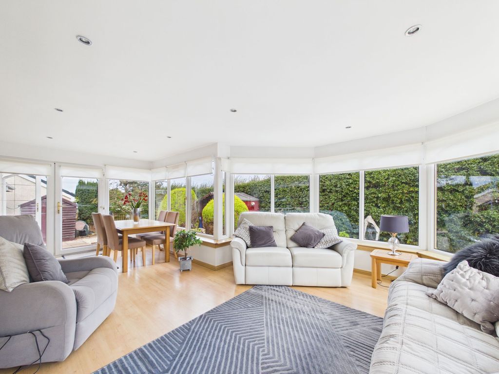 Property photo 2 of 18 Conservatory