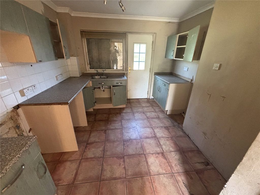 Property photo 3 of 7 Picture No. 06