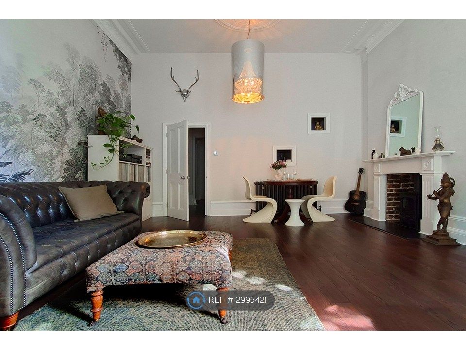 Property photo 3 of 16 Lounge / Dining Room