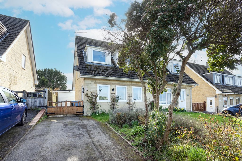 Property photo 1 of 16 Front External