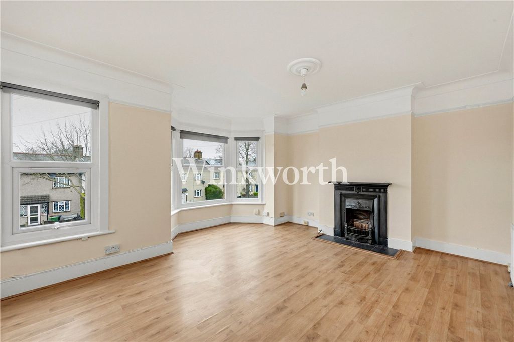 Property photo 2 of 16 Picture No. 10